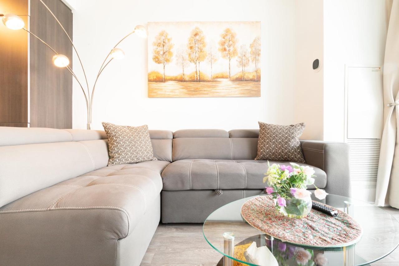 Bright Condo In The Heart Of Toronto Exteriér fotografie