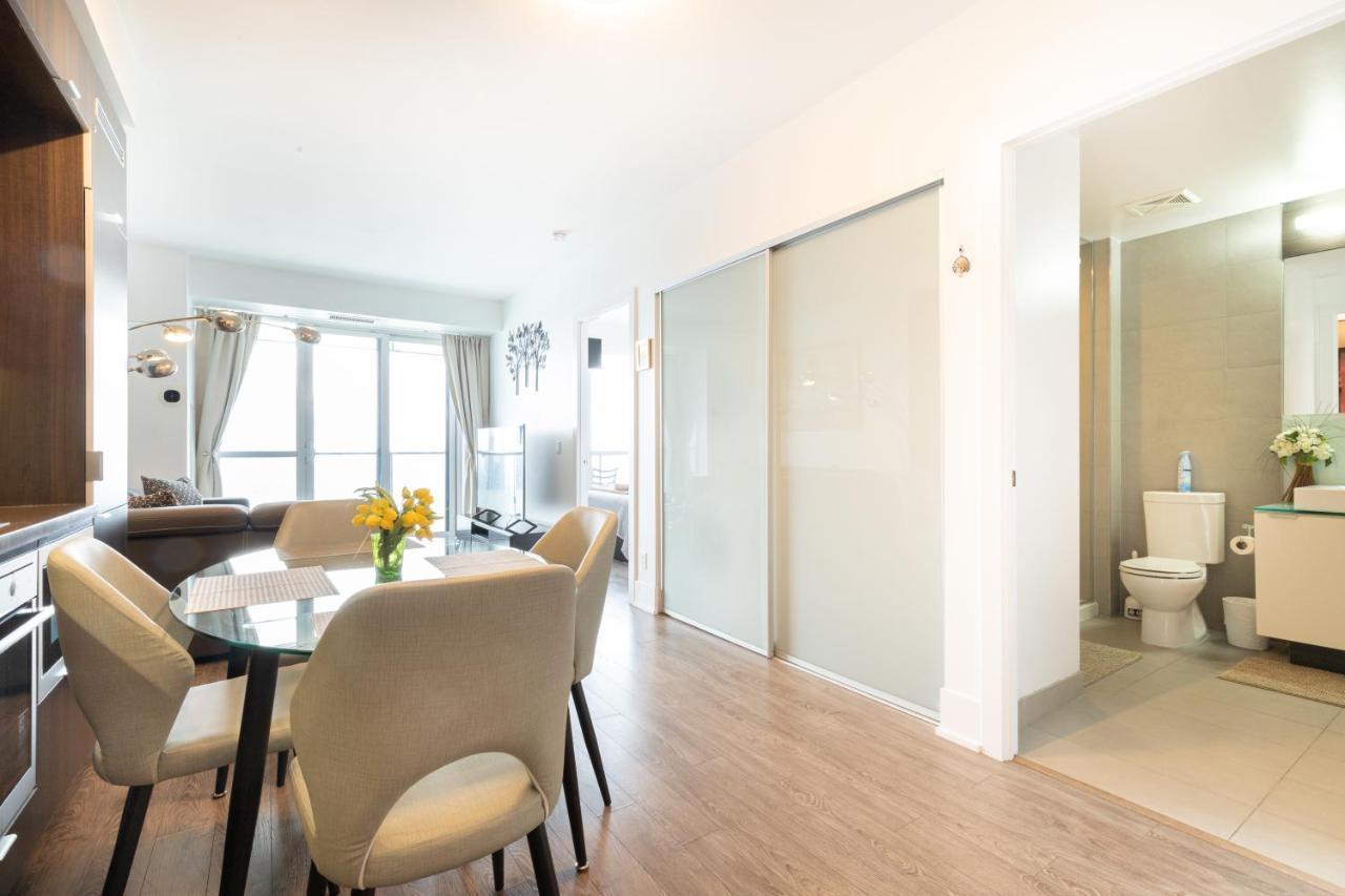 Bright Condo In The Heart Of Toronto Exteriér fotografie