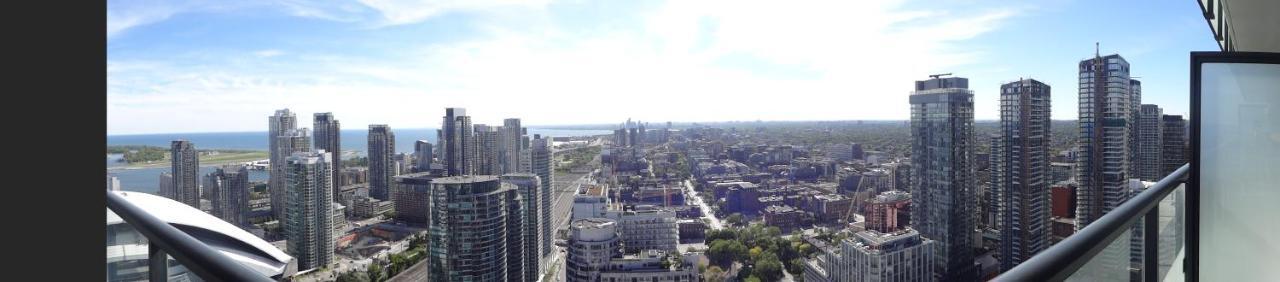 Bright Condo In The Heart Of Toronto Exteriér fotografie